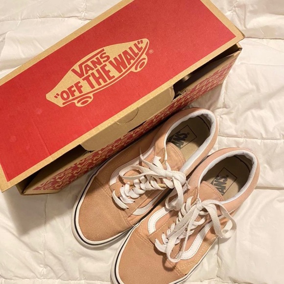 Size 9 Women pink vans - Picture 1 of 3